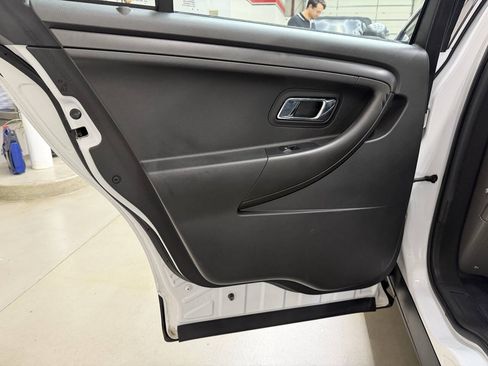 Used 2016 Ford Taurus Police Interceptor AWD image 12