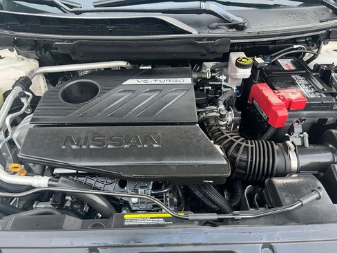 Used 2025 Nissan Rogue SV image 28