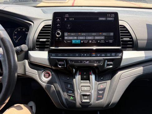 Used 2025 Honda Odyssey Sport-L image 19