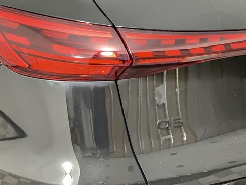 Used 2025 Audi Q5 Premium Plus w/ Premium Plus AWD/4WD image 27