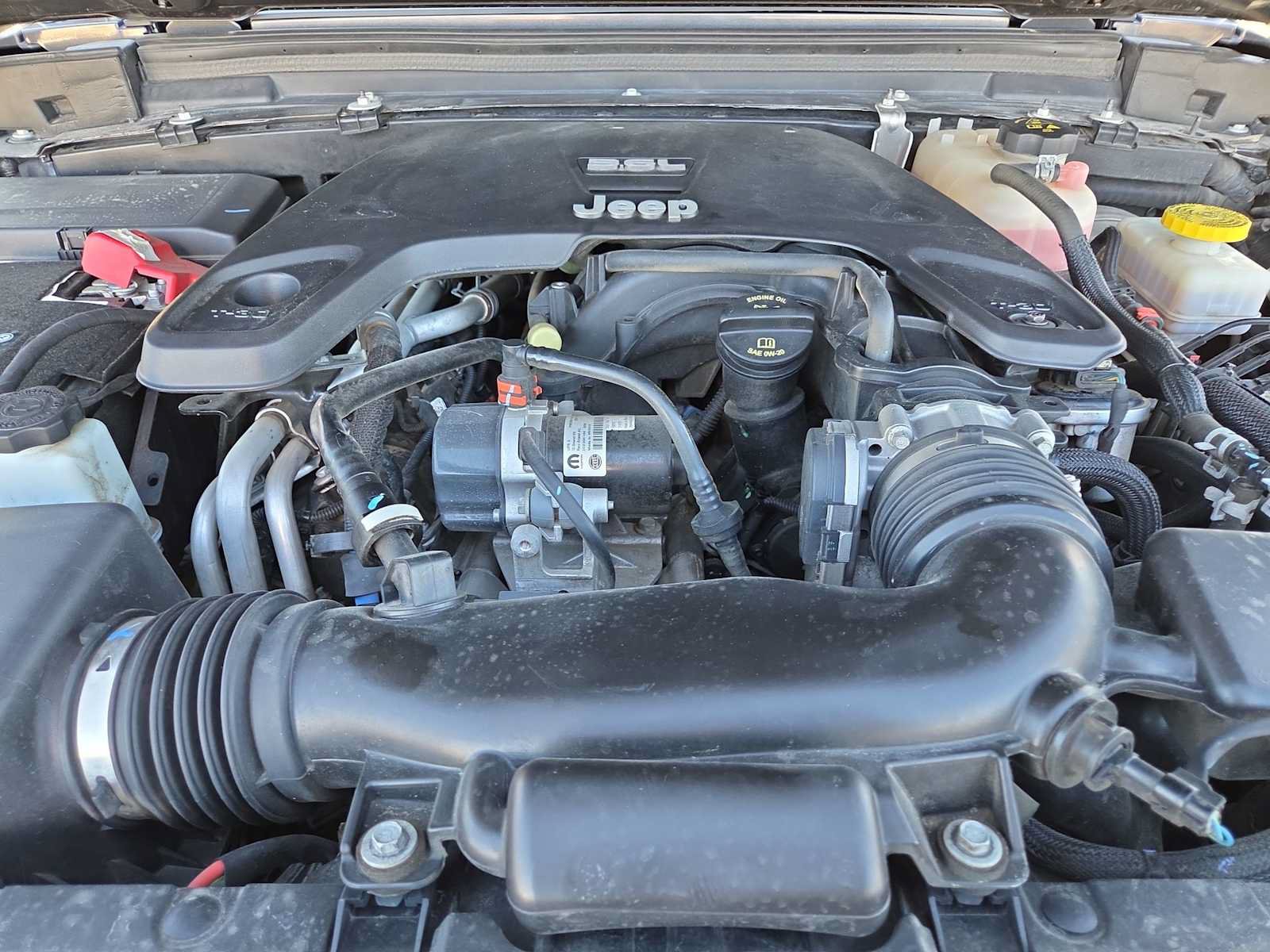Used 2021 Jeep Wrangler Unlimited Rubicon w/ Uconnect 4C Nav & Sound Group AWD/4WD image 17
