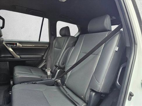 Used 2021 Lexus GX 460 Premium image 16