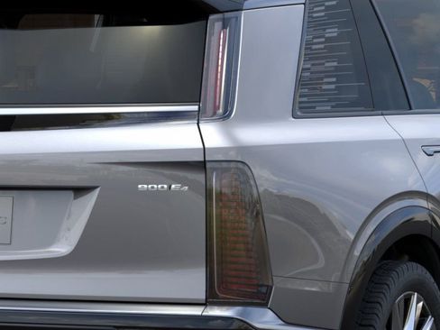 New 2026 Cadillac Vistiq Premium Luxury AWD/4WD image 11