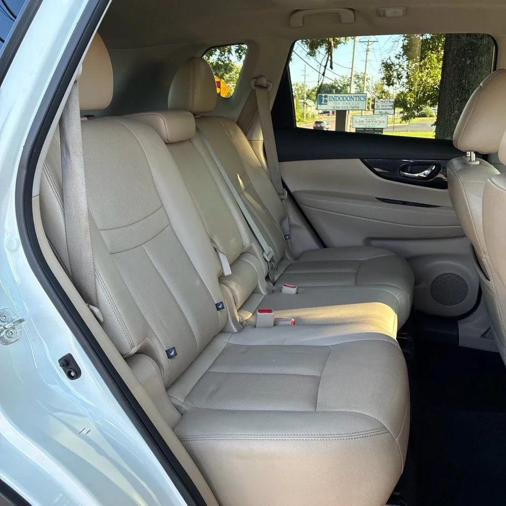 Used 2017 Nissan Rogue SL w/ SL Premium Package AWD/4WD image 24
