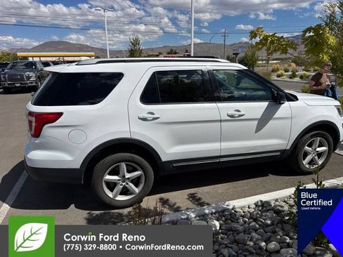 Used 2017 Ford Explorer XLT w/ Equipment Group 201A AWD/4WD image 9