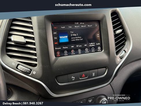 Used 2021 Jeep Cherokee Latitude Plus FWD image 18