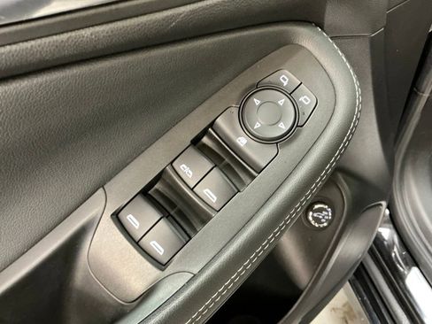 Certified 2022 Buick Encore GX Select w/ Sport Touring Package image 12