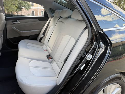 Used 2016 Hyundai Sonata SE FWD image 17