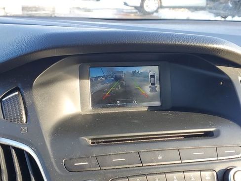 Used 2016 Ford Focus SE w/ Equipment Group 201A image 23