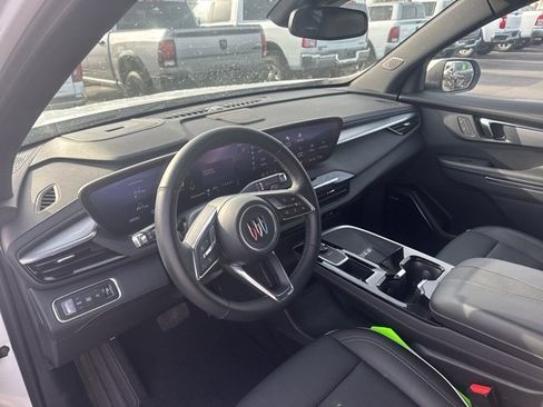 Used 2025 Buick Enclave Preferred image 11