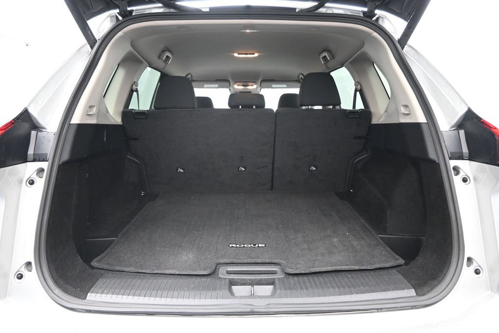 Used 2025 Nissan Rogue SV AWD/4WD image 27
