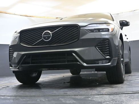 New 2026 Volvo XC60 B5 Plus w/ Protection Package Premier image 38
