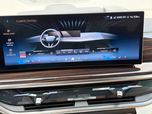 New 2026 BMW X5 xDrive40i w/ M Sport Package AWD/4WD image 33