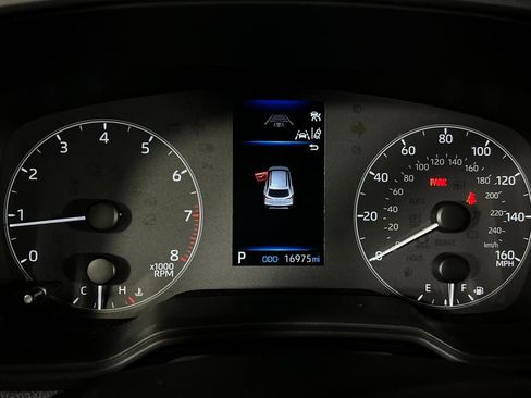 Used 2025 Toyota Corolla Cross LE image 15