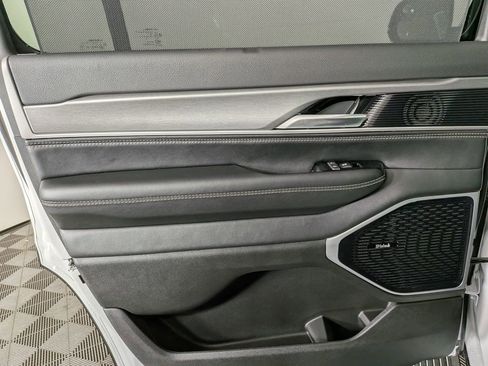 New 2026 Jeep Grand Wagoneer Limited AWD/4WD image 32