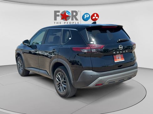 Used 2023 Nissan Rogue S FWD image 3