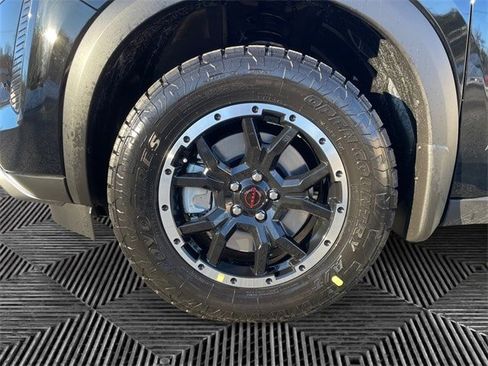 New 2026 Nissan Pathfinder SV image 14