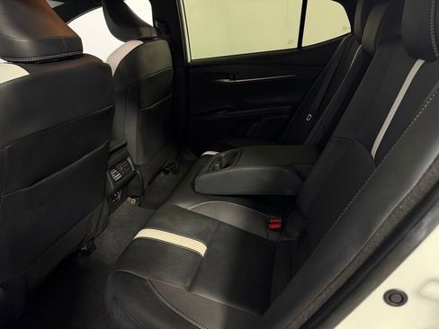 Used 2025 Toyota Camry SE image 24