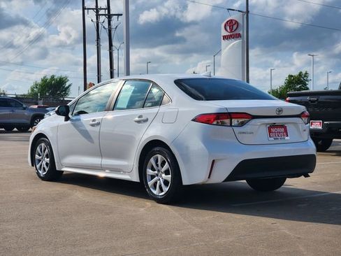 Used 2024 Toyota Corolla LE image 4