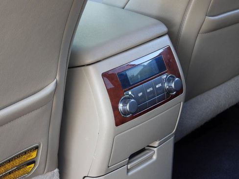 Used 2011 Toyota Highlander Limited w/ Tow Pkg FWD image 36