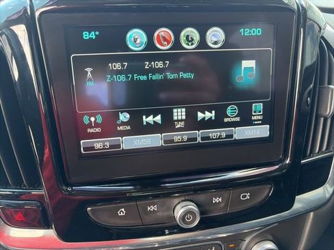 Used 2018 Chevrolet Traverse LT image 15