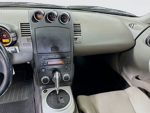 Used 2008 Nissan 350Z Touring image 18