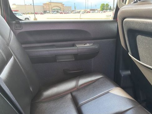 Used 2011 Chevrolet Silverado 2500 LT w/ Interior Plus Package AWD/4WD image 80