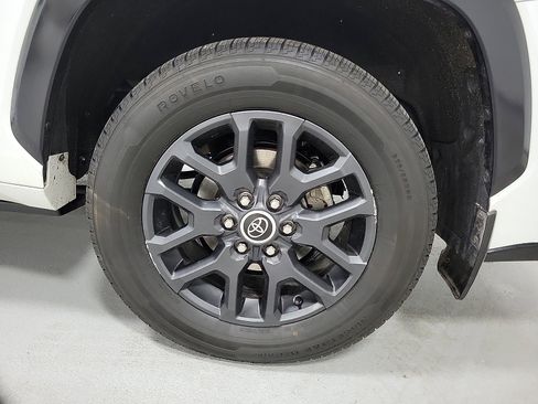 Certified 2023 Toyota Sequoia Platinum AWD/4WD image 8