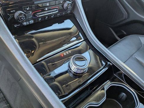 Used 2023 Jeep Grand Cherokee Limited image 12