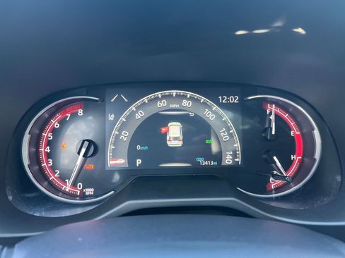 Used 2025 Toyota RAV4 XLE image 41