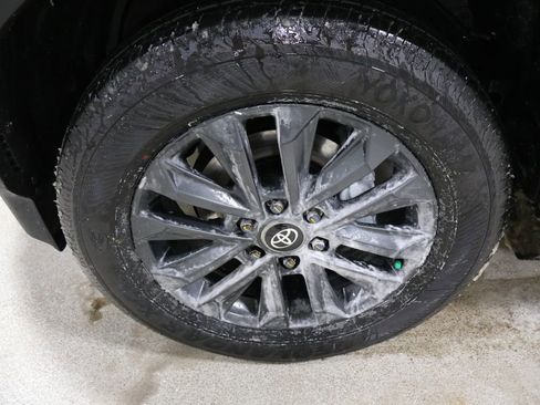 New 2026 Toyota Land Cruiser image 9