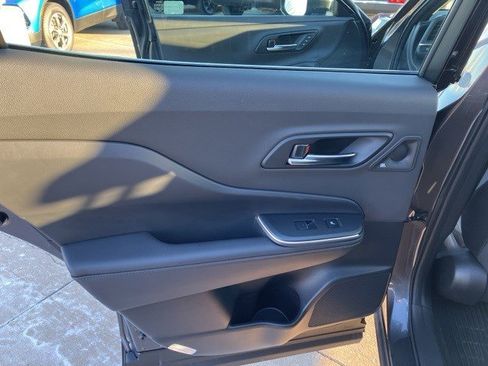 Used 2023 Toyota Crown Limited image 20