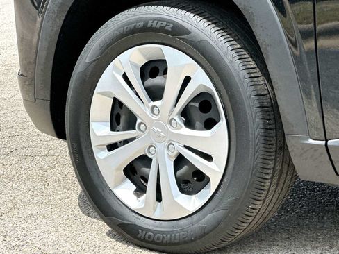 Used 2024 Chevrolet Trax LS w/ Driver Confidence Package FWD image 11