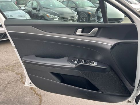 Used 2025 Kia K5 LXS image 18