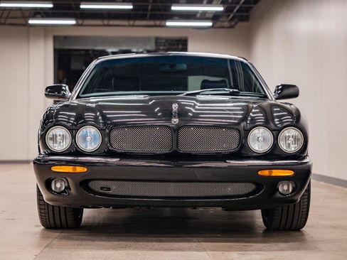 Used 2002 Jaguar XJ8 RWD image 5