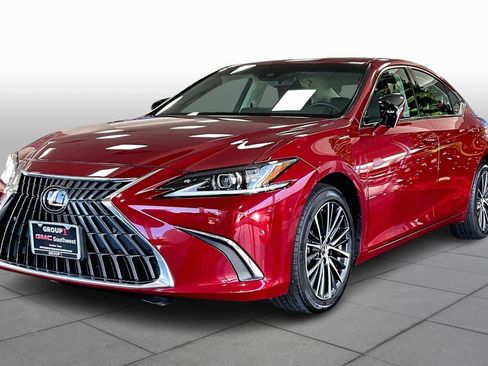 Used 2024 Lexus ES 250 w/ Premium Package image 2