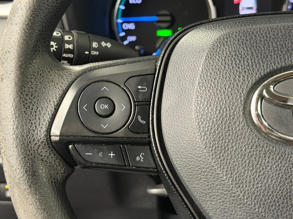 Certified 2021 Toyota RAV4 XLE w/ Carpet Mat Package (TMS) AWD/4WD image 26