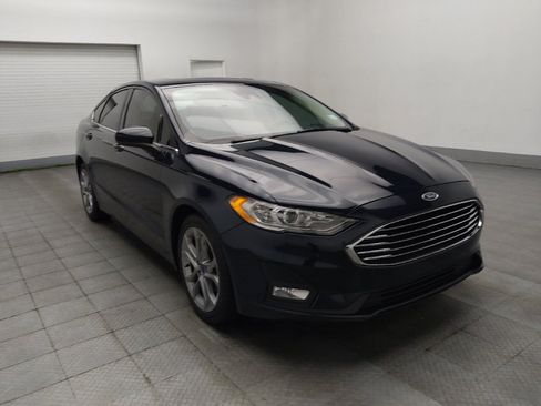 Used 2020 Ford Fusion SE w/ Equipment Group 151A FWD image 13