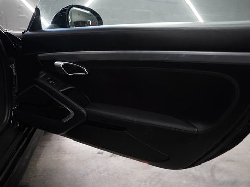 Used 2016 Porsche Cayman RWD image 28