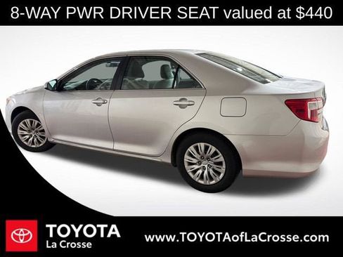 Used 2012 Toyota Camry LE image 2