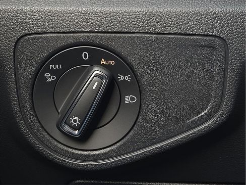 Used 2023 Volkswagen Atlas Cross Sport SEL R-Line image 17