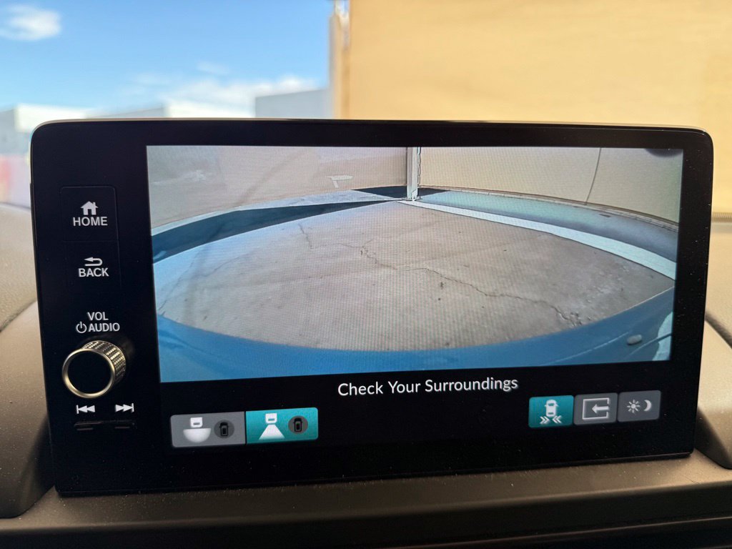 Used 2025 Honda Pilot TrailSport image 18