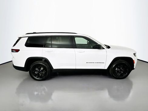 New 2026 Jeep Grand Cherokee L 2WD image 8