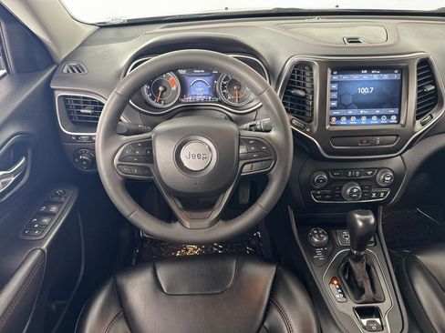 Used 2022 Jeep Cherokee Trailhawk w/ Trailer Tow Group AWD/4WD image 21