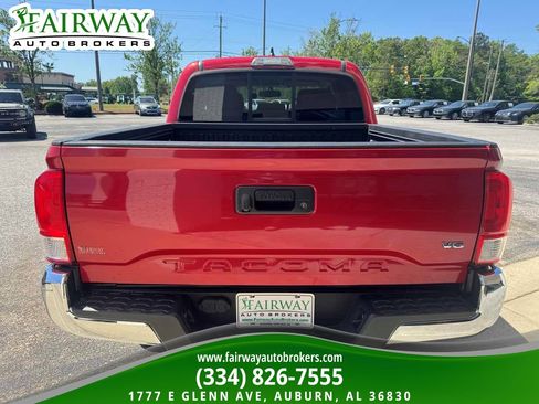 Used 2017 Toyota Tacoma SR5 w/ Tow Package image 7