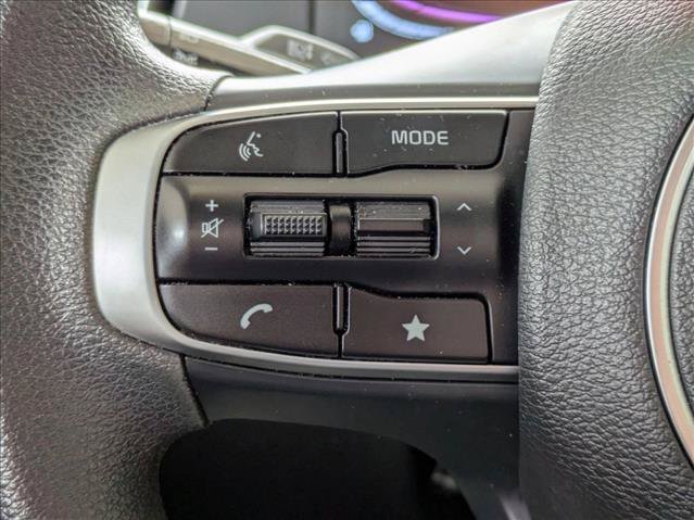 Used 2025 Kia Sportage LX FWD image 5