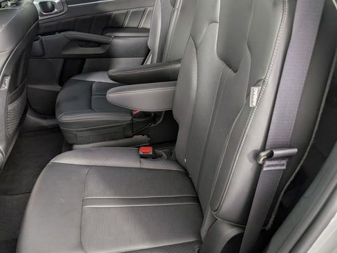 Used 2024 Kia Sorento SX AWD/4WD image 18