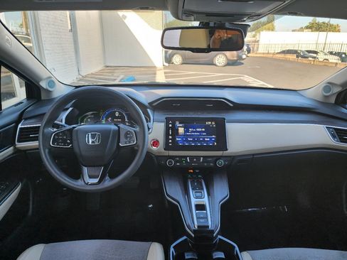 Used 2018 Honda Clarity Plug-In Hybrid image 15