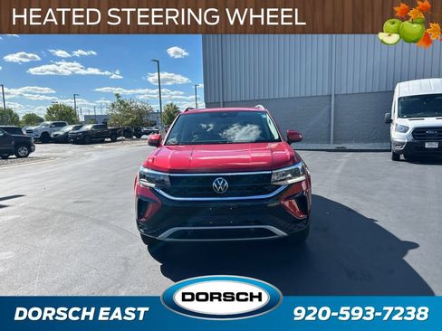 Used 2024 Volkswagen Taos SE AWD/4WD image 3