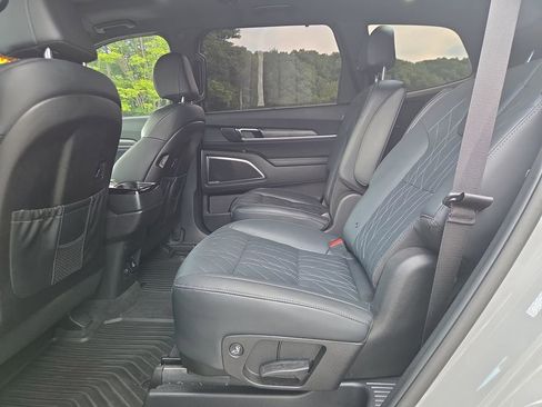 Used 2025 Kia Telluride SX Prestige X-Line AWD/4WD image 14